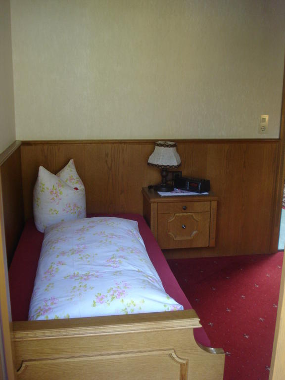 Gaestehaus Troppmair Finkenberg Room photo